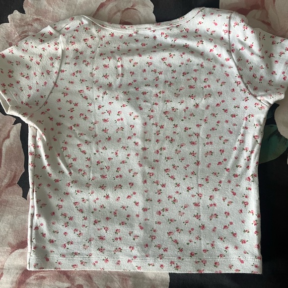 brandy melville floral crop top - Picture 2 of 2